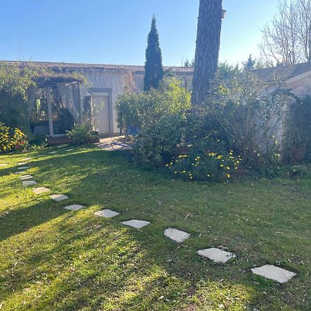 Chambre Seville - Mas Saint-Louis - Piscine Chauffee Aigues-Mortes Exterior photo